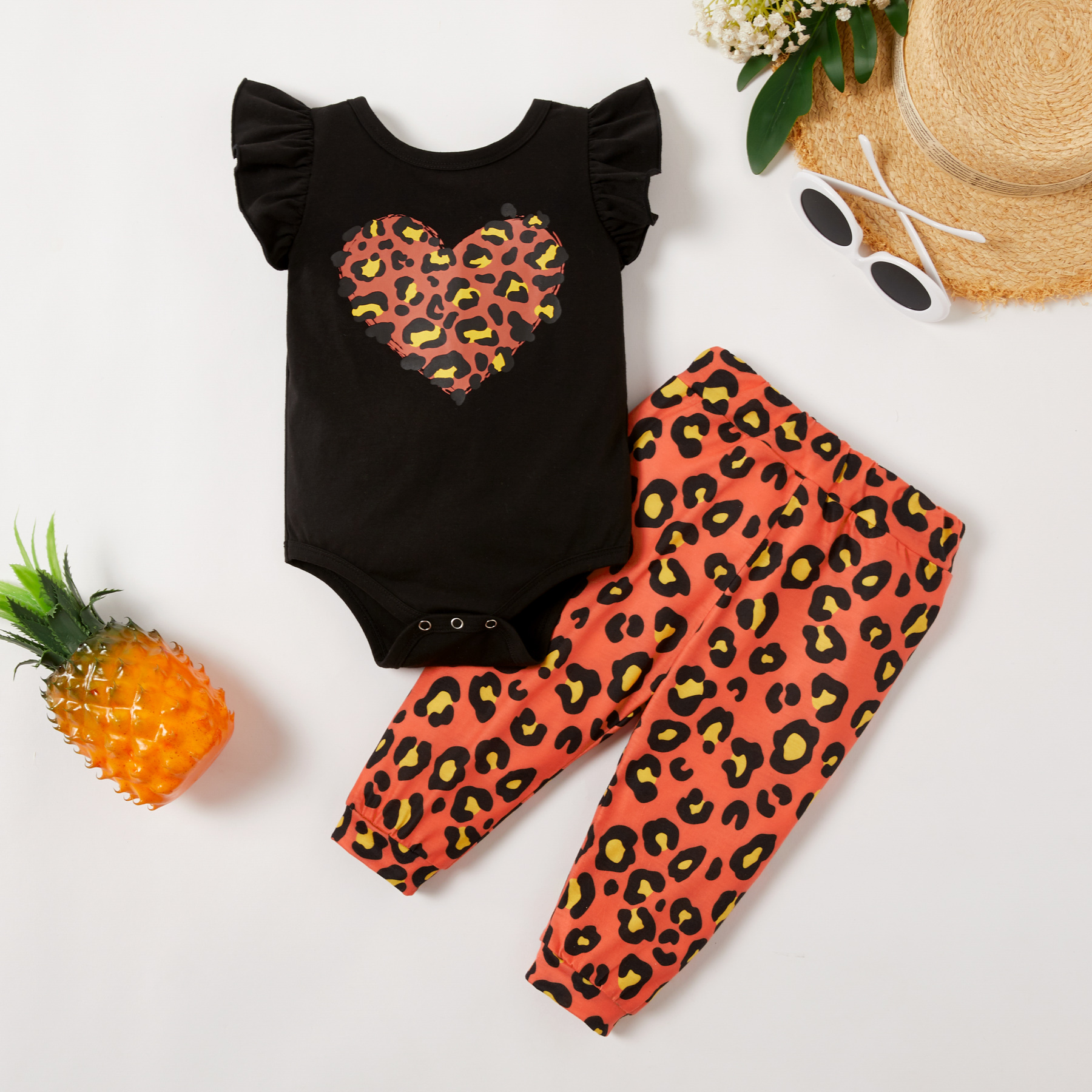 

Baby Girl Stylish Leopard Print Romper and Pants Set